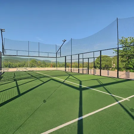 Lovorika - Padel, Cageball, Basketball & Heated Pool Vila Trnbusi