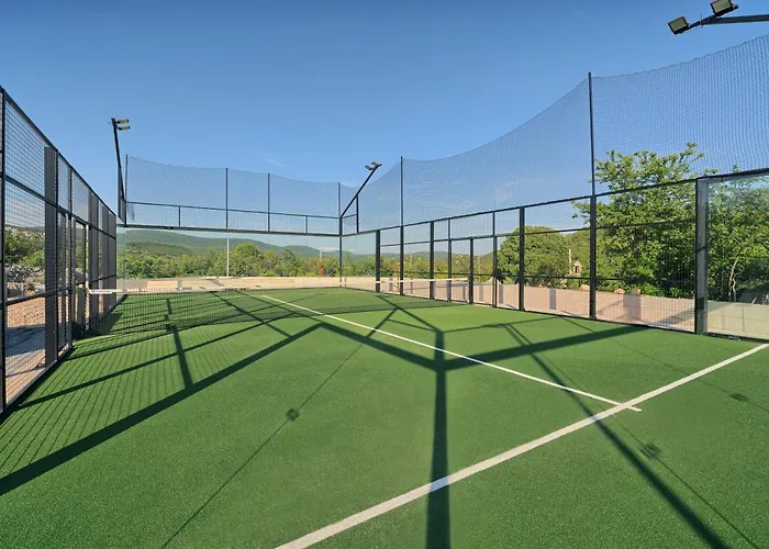 Lovorika - Padel, Cageball, Basketball & Heated Pool Villa Trnbusi