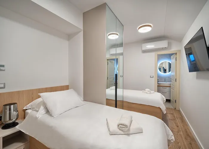 Lovorika - Padel, Cageball, Basketball & Heated Pool Villa Trnbusi