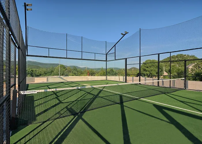 Lovorika - Padel, Cageball, Basketball & Heated Pool Villa Trnbusi