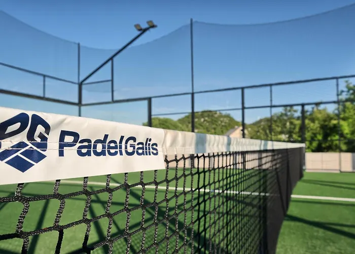 Lovorika - Padel, Cageball, Basketball & Heated Pool * Trnbusi